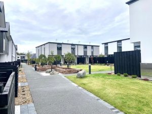 7/10 New Brighton Road, Shirley, Christchurch 8061 New Zealand