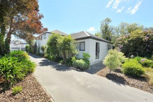 2/23 Newnham Terrace, Upper Riccarton, Christchurch 8041 New Zealand