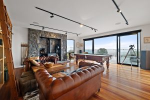 48 Huntsbury Avenue, Huntsbury, Canterbury 8022 New Zealand