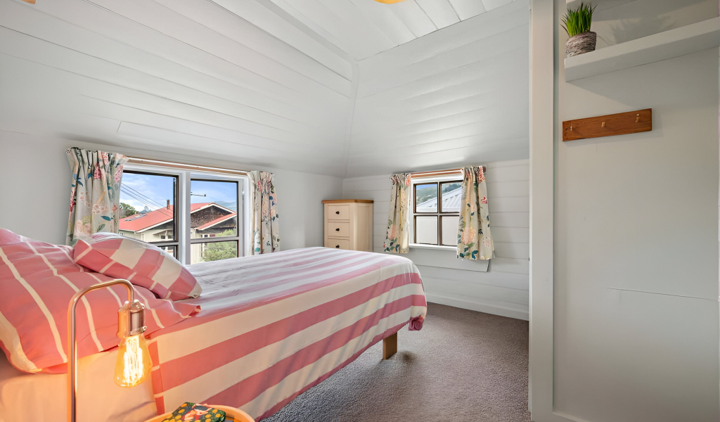 2 Ripon Street, Lyttleton, Canterbury 8082 New Zealand