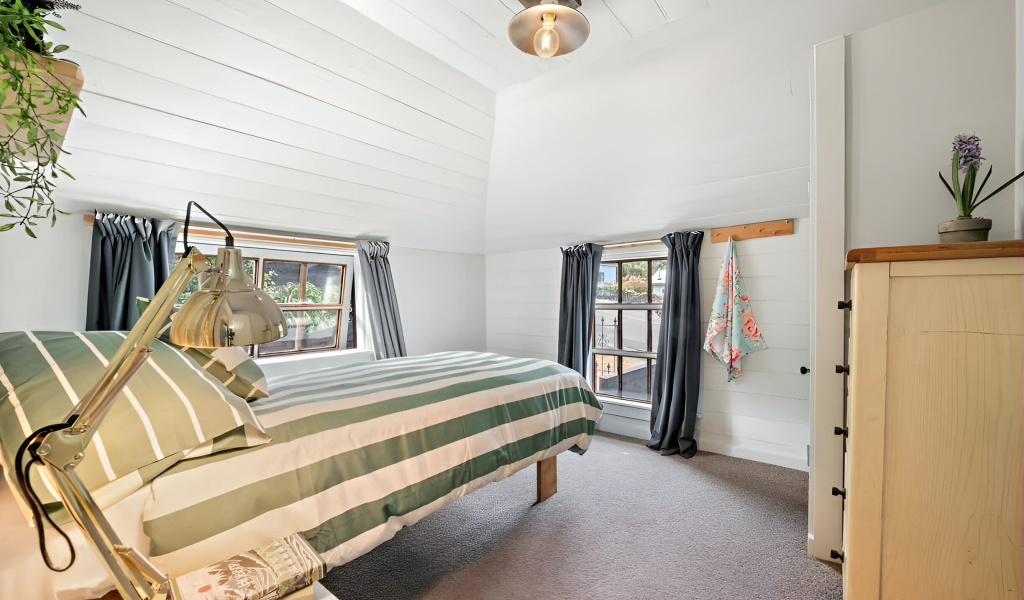 2 Ripon Street, Lyttleton, Canterbury 8082 New Zealand