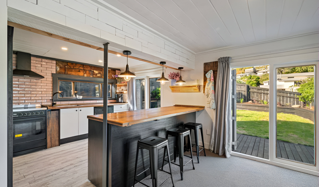 2 Ripon Street, Lyttleton, Canterbury 8082 New Zealand