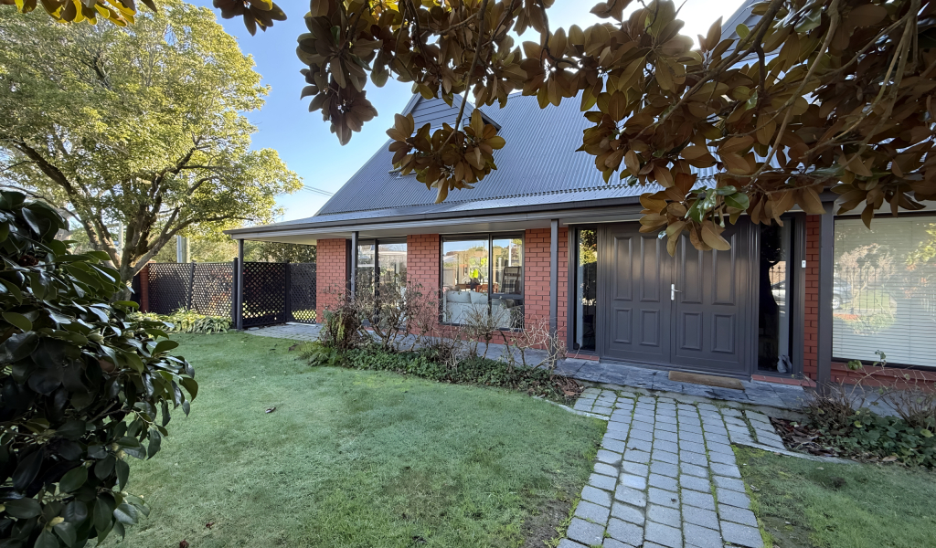 1 Swithland Place, Avonhead, Christchurch 8042 New Zealand