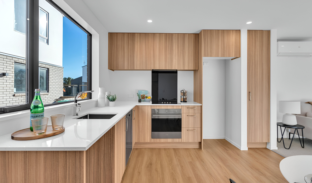 2/116 Aldwins road, Phillipstown, Christchurch 8062 New Zealand
