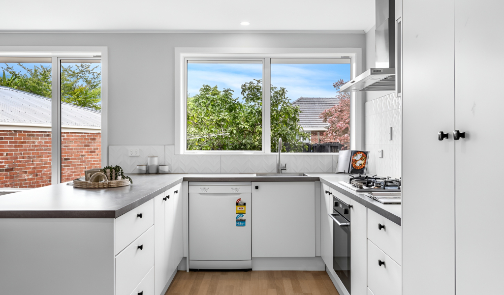 44 Flower Street, Bryndwr, Canterbury 8053 New Zealand